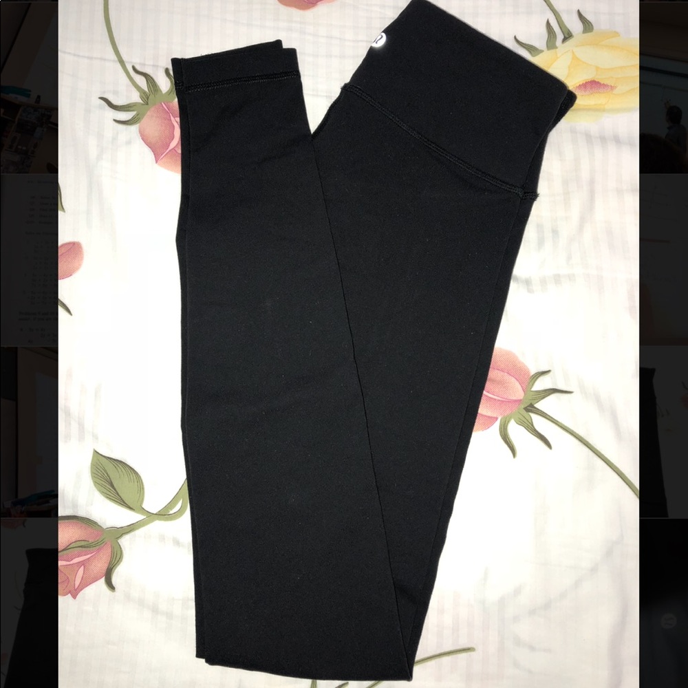 Black Wunder Under (size 4)